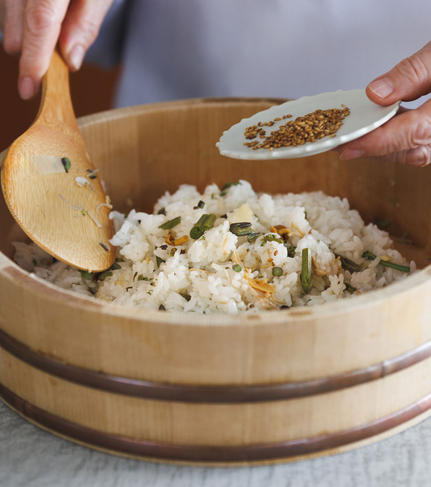 三之助の風味豊かな油揚げに、やさしい甘さを添えて。